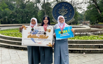 Tim Ekonomi Moonzher raih  Juara 1 Lomba National Economic and Management (NEMO)