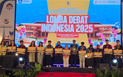 Lomba Debat Indonesia 2025: Dua medali berhasil diraih Abyan dan Ghailaan